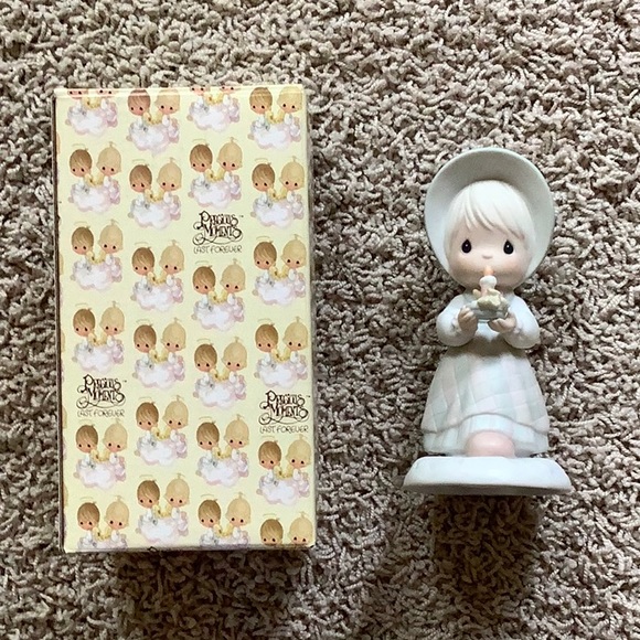 NIB-Precious Moments December - Picture 3 of 8